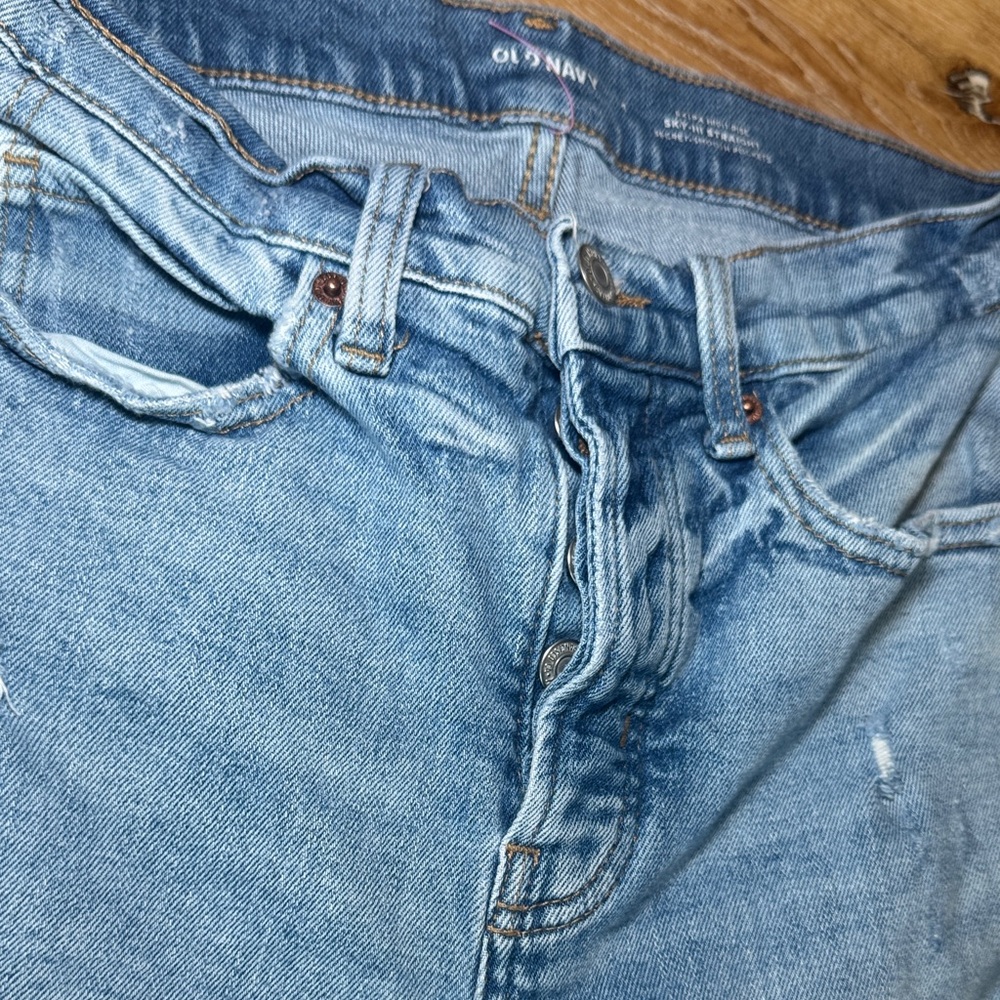 Old navy Stylish Distressed Blue Jeans for Women sky-III STRAIGHT Size 4 - Picture 8 of 9